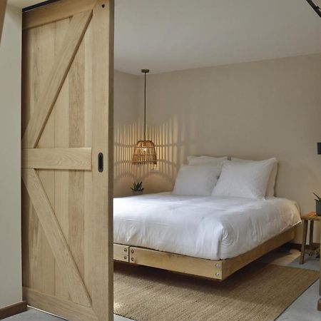 Van Heeckeren Apartments & Suites Buren 比伦 外观 照片