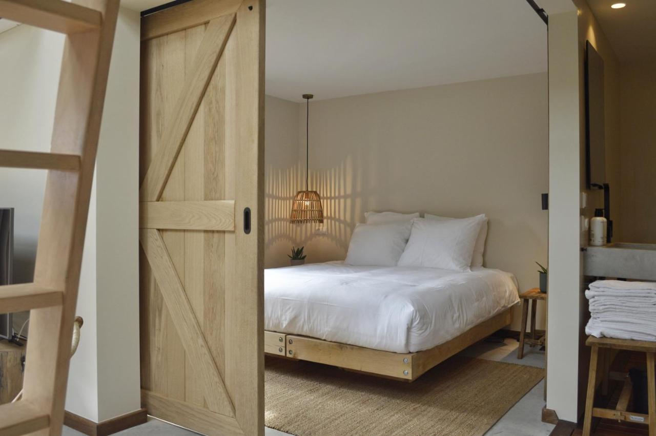 Van Heeckeren Apartments & Suites Buren 比伦 外观 照片